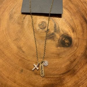 John 3:16 multi charm necklace. Silver and gold color. Cross.